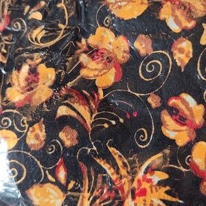 LULAROE LLR OS Patterned Buttery Soft Legging One Size